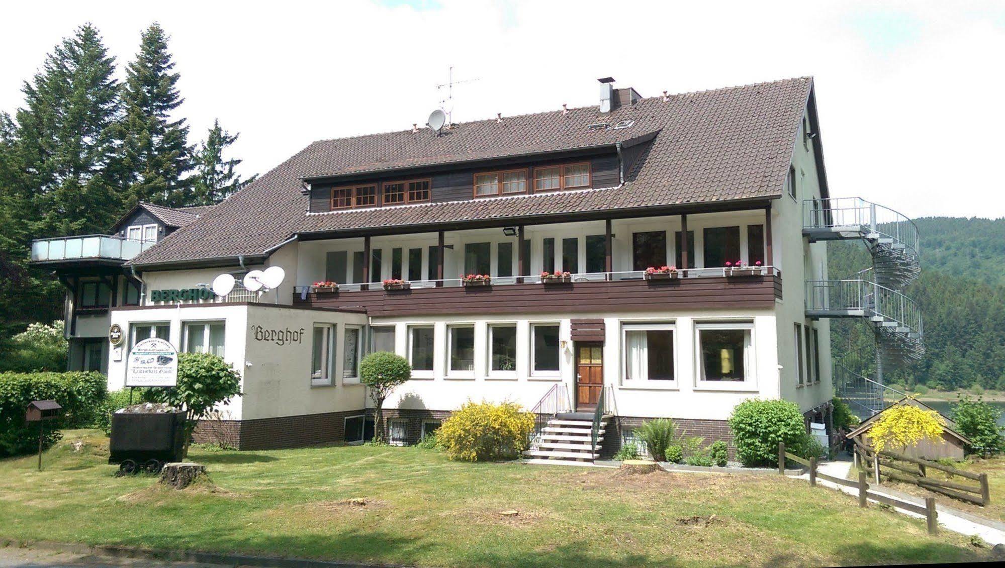 Hotel Berghof Am See Лаутентхаль Экстерьер фото