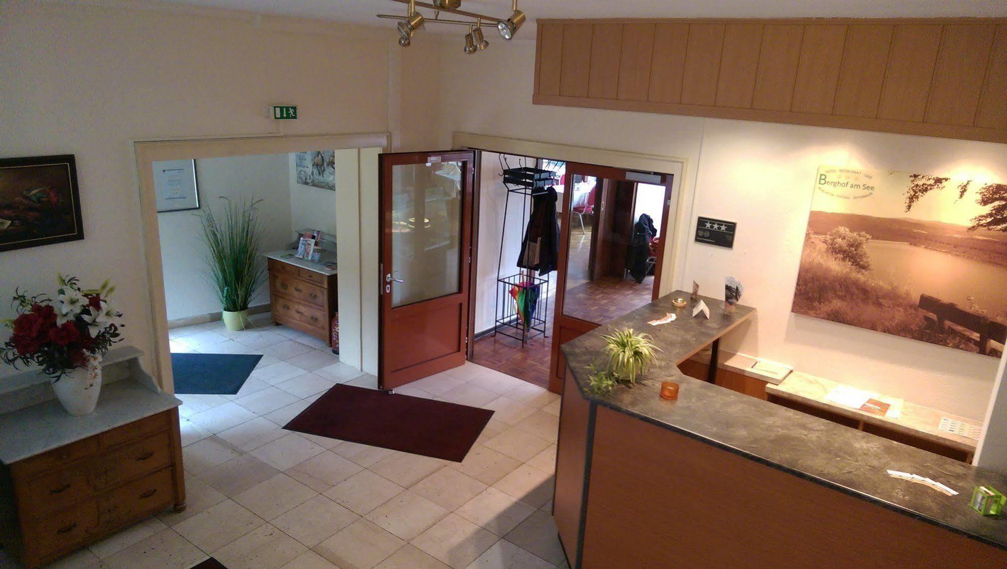 Hotel Berghof Am See Лаутентхаль Экстерьер фото